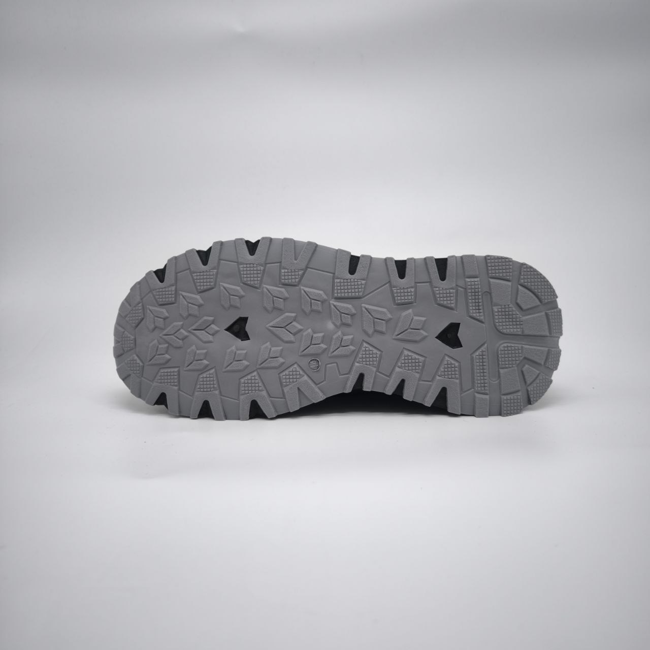 DS8211 GREY (40-44)